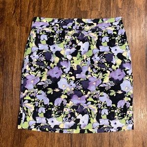 Loft Ann Taylor Floral Print Purple/Green/Black Canvas Texture Skirt-Petite Sz 6